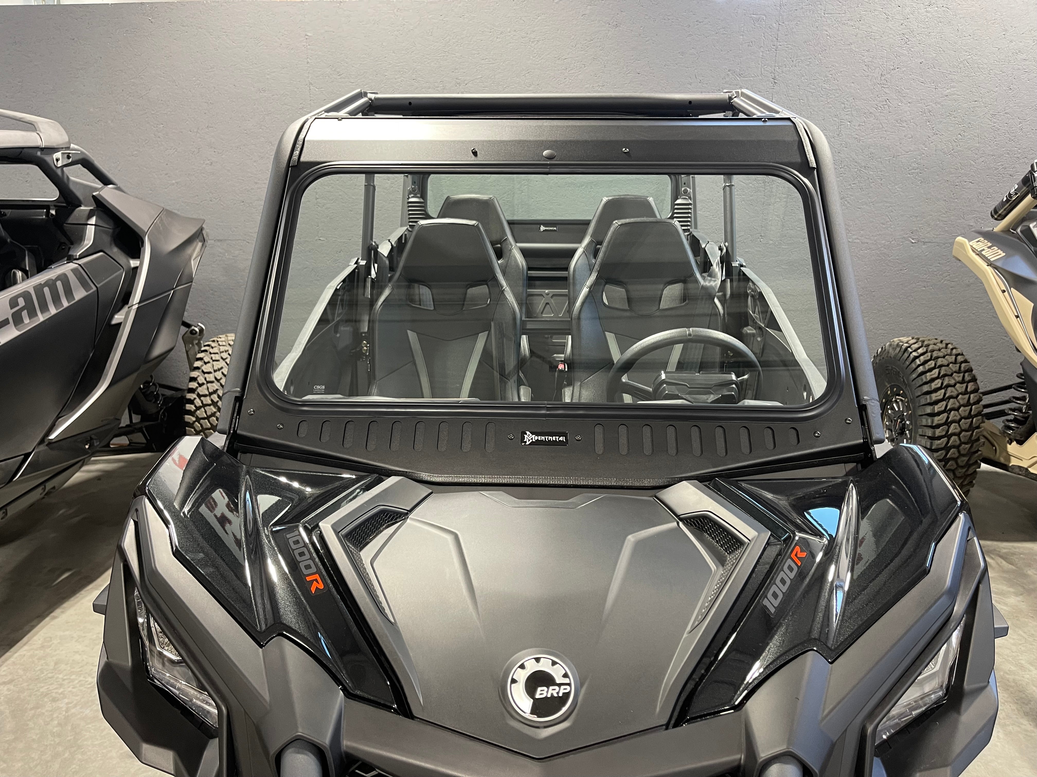 2018-2019 Maverick Trail/Sport Vented Glass Windshield – Bent