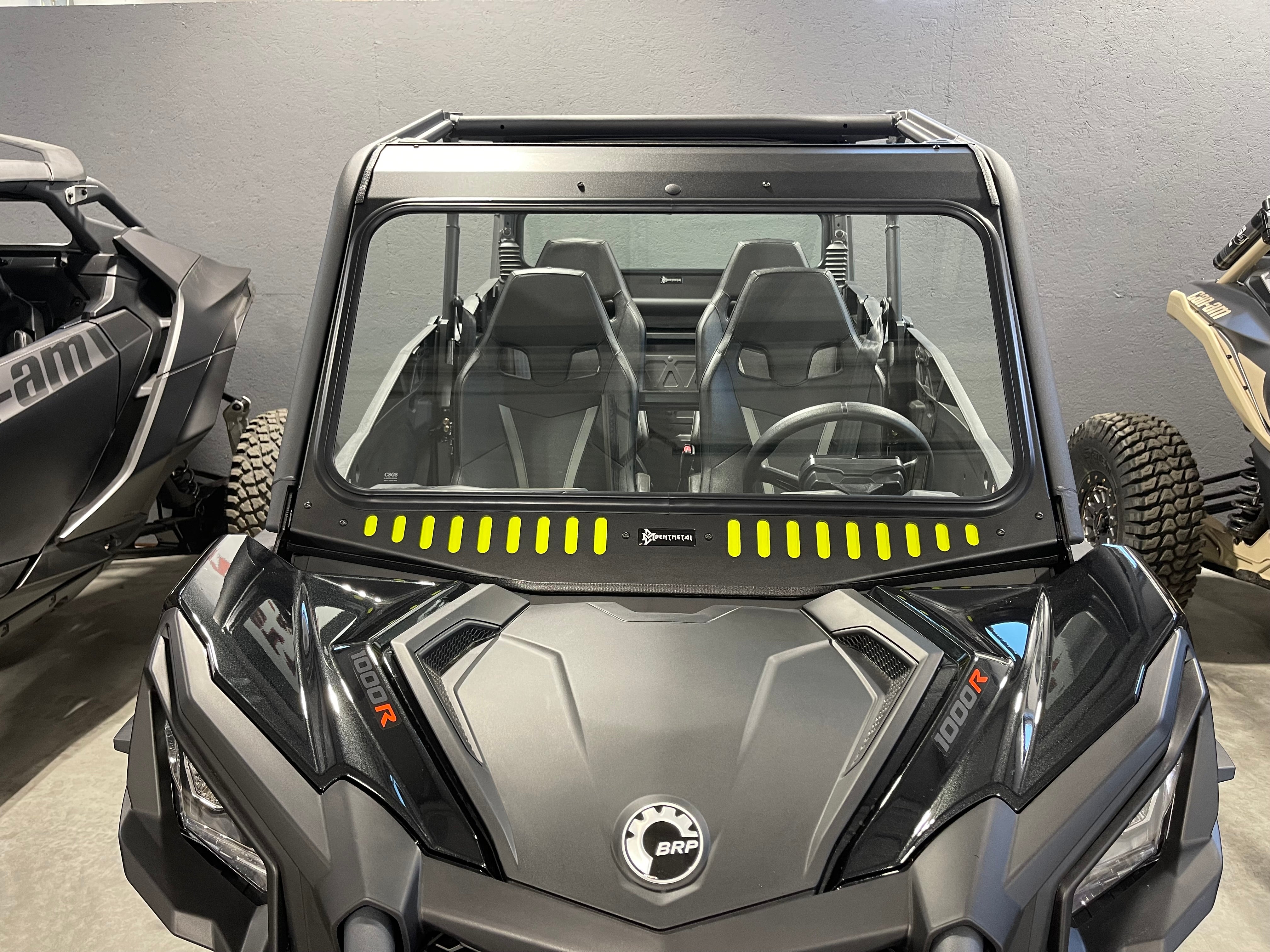 2018-2019 Maverick Trail/Sport Vented Glass Windshield – Bent