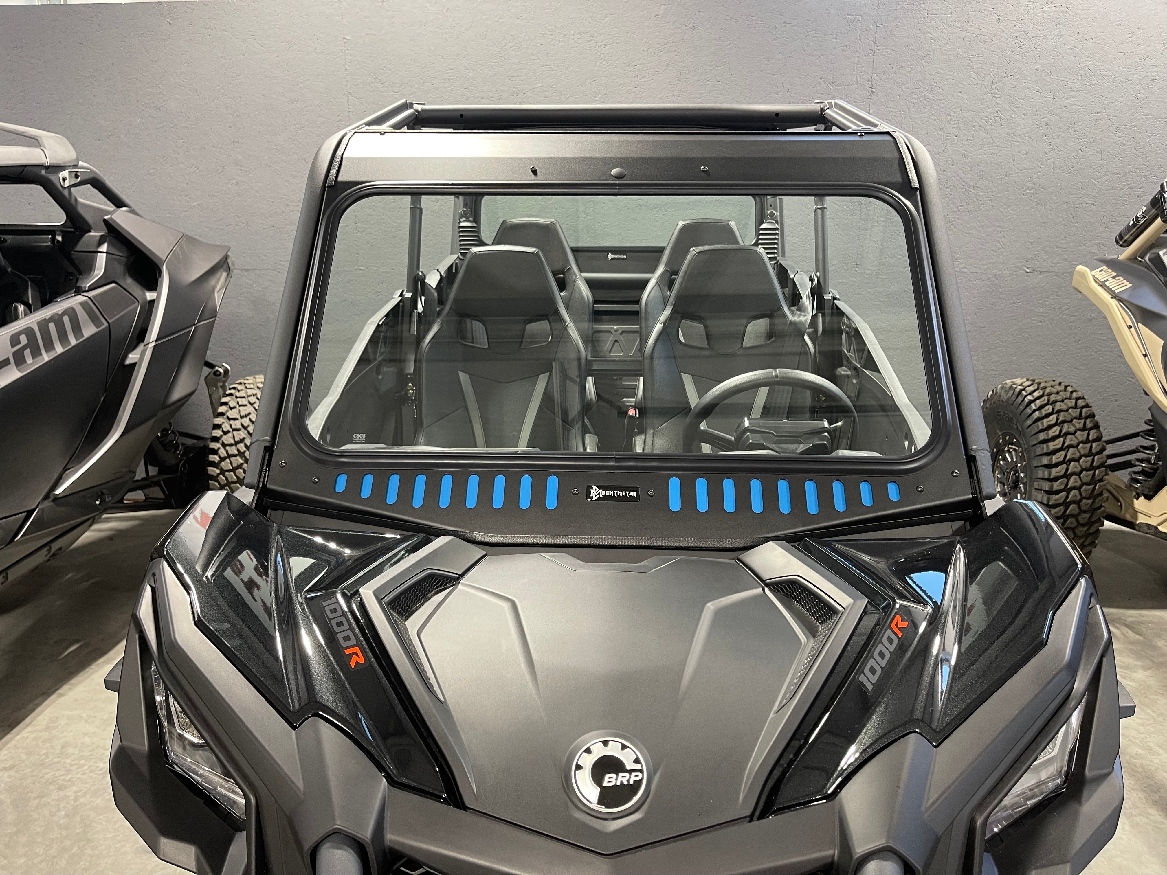 2018-2019 Maverick Trail/Sport Vented Glass Windshield – Bent