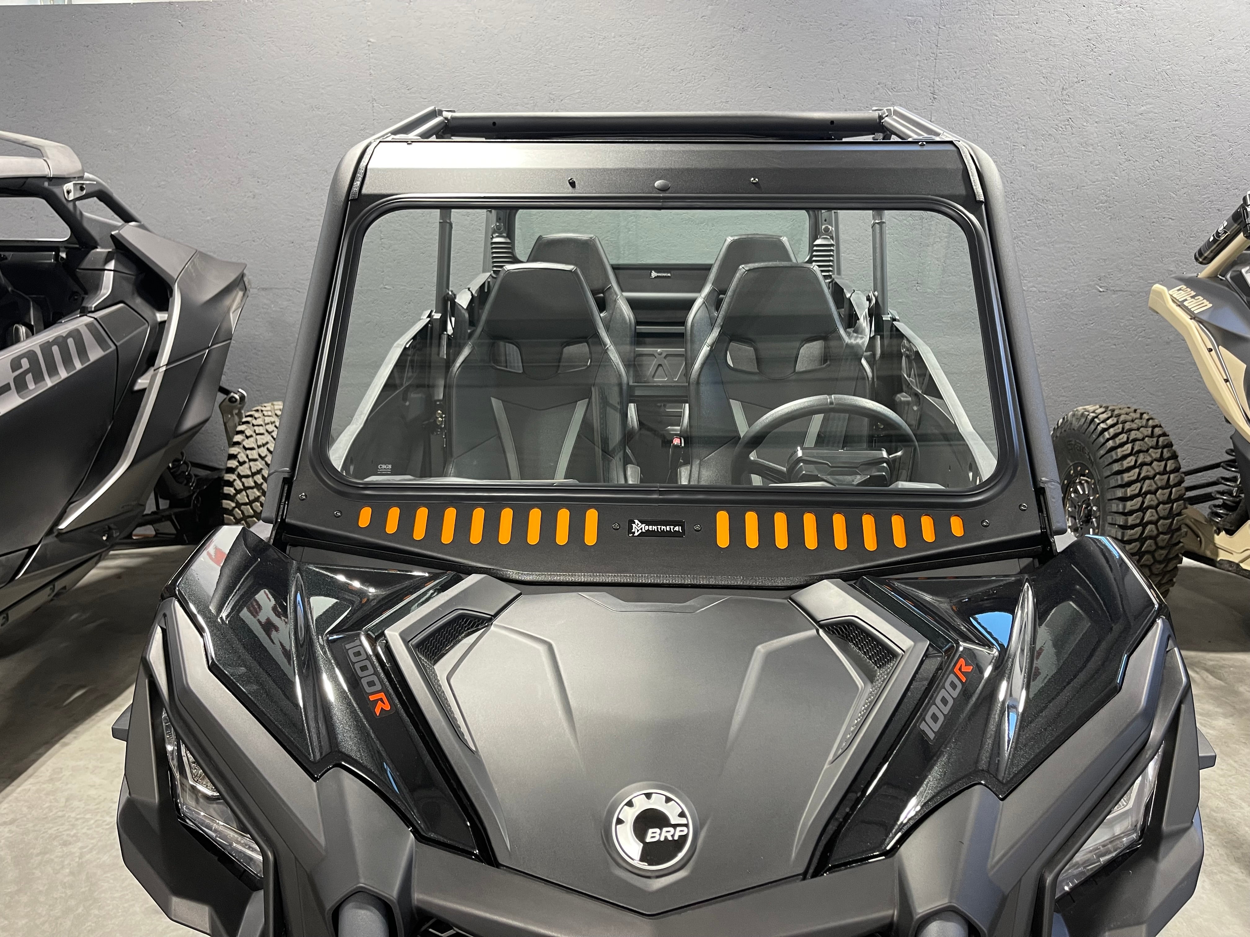 2018-2019 Maverick Trail/Sport Vented Glass Windshield – Bent